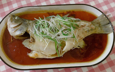 清蒸鲈鱼需要蒸几分钟 用料简单 宴客菜 年夜饭必备